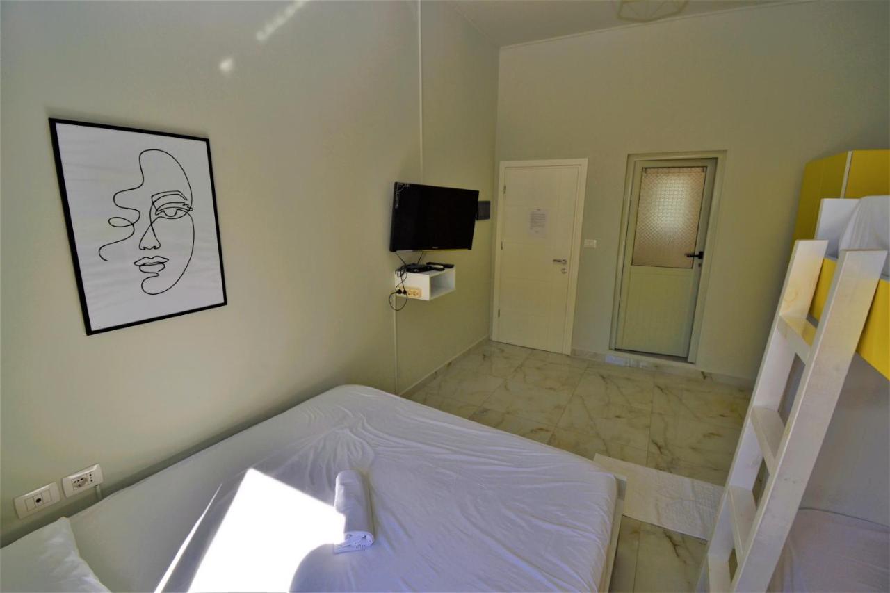 Jonian Central Condos Sarandë エクステリア 写真