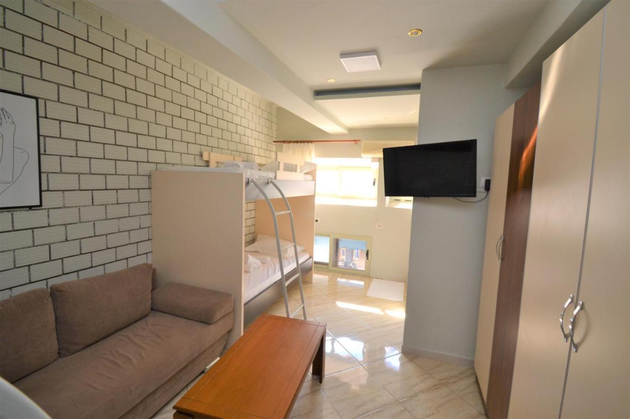 Jonian Central Condos Sarandë エクステリア 写真